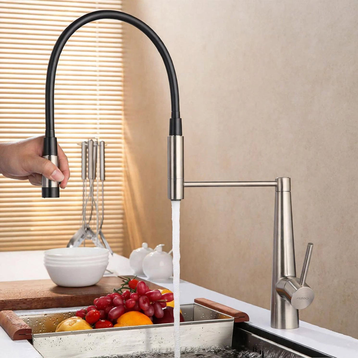 15598QT Magnetic Pull-Down Kitchen Faucet – Brushed Nickel
